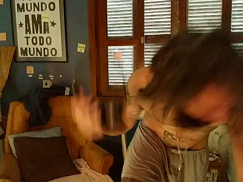 Snapshot of ooproprio chatting on April 2026 12:20:01 PM ooproprio online show from April 2026 12:20:01 PM