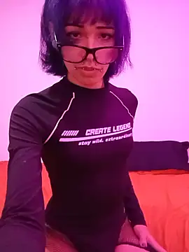 Snapshot of Trixxy_trans chatting on December 2025 03:47:01 PM Trixxy trans online show from December 2025 03:47:01 PM