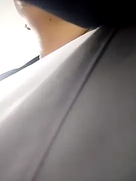 Valeria montana  online show from February 2026 12:14:01 PM