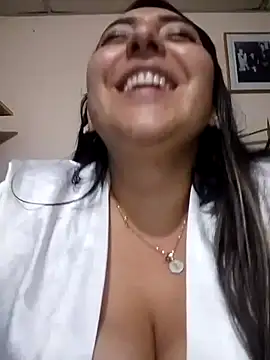 Valeria montana  online show from February 2026 12:21:01 AM