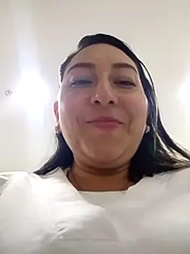 Valeria montana  online show from March 2026 01:03:02 PM