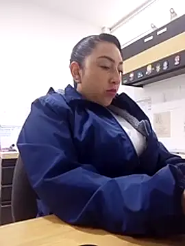 Valeria montana  online show from March 2026 12:07:02 PM