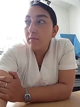 Valeria montana  online show from December 2025 01:11:02 PM