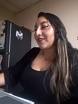 Valeria montana  online show from March 2026 10:04:01 PM