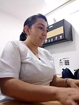 Valeria montana  online show from February 2026 07:25:01 PM