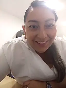 Valeria montana  online show from January 2026 12:42:02 PM