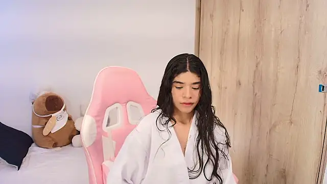 phia carter online show from March 2026 07:43:02 PM