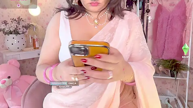 Arielyn 009 online show from February 2026 01:01:01 PM