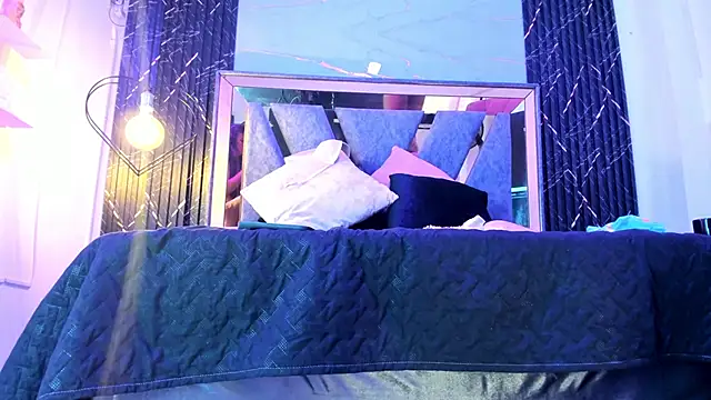 Snapshot of Hotty_redd chatting on December 2025 07:35:01 PM Hotty redd online show from December 2025 07:35:01 PM