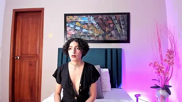 LyraVendrell online show from January 2026 12:09:02 PM