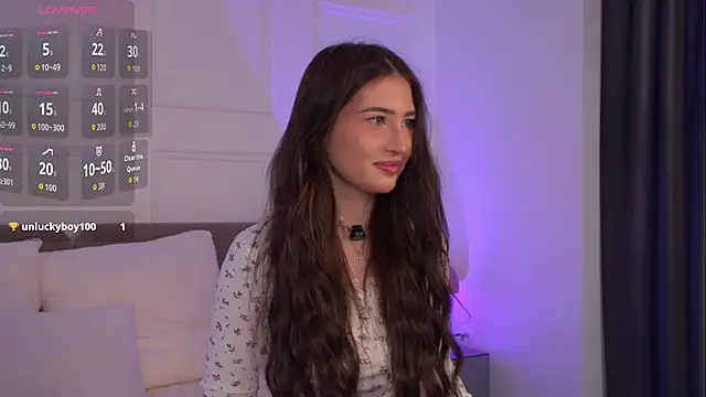 LisaDeviss online show from April 2026 01:17:02 PM