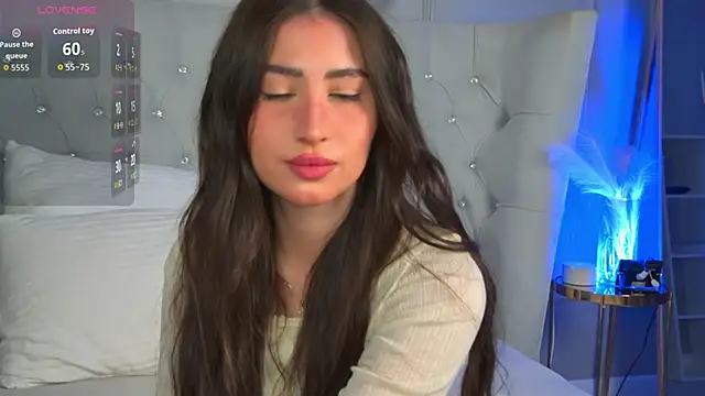 LisaDeviss online show from April 2026 01:16:02 PM