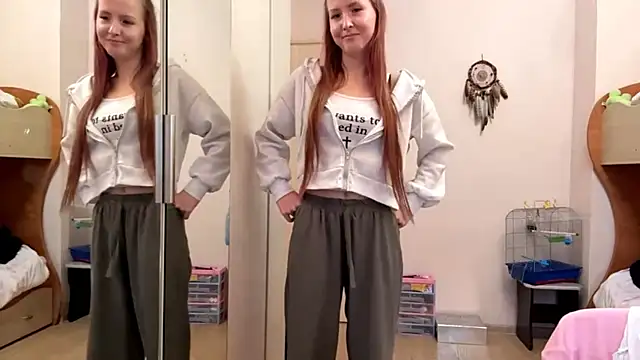 Snapshot of velvetmary chatting on December 2025 04:28:02 AM velvetmary online show from December 2025 04:28:02 AM