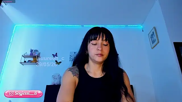 Snapshot of lauureen_c chatting on May 2026 01:39:02 PM lauureen c online show from May 2026 01:39:02 PM