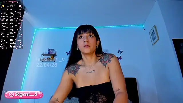 Snapshot of lauureen_c chatting on April 2026 11:17:01 AM lauureen c online show from April 2026 11:17:01 AM