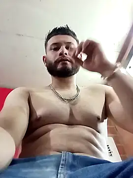 Snapshot of MaxSteel_x chatting on December 2025 02:54:02 AM MaxSteel x online show from December 2025 02:54:02 AM