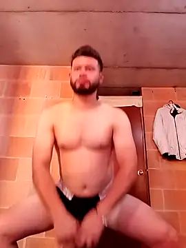 Snapshot of MaxSteel_x chatting on December 2025 01:17:02 PM MaxSteel x online show from December 2025 01:17:02 PM