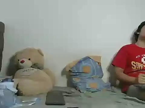 Snapshot of Emilyandjack04 chatting on February 2026 02:38:02 PM Emilyandjack04 online show from February 2026 02:38:02 PM