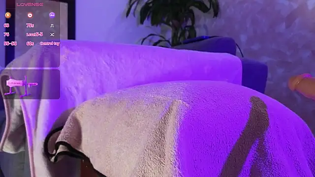 Saly Moon1 online show from March 2026 04:05:02 AM