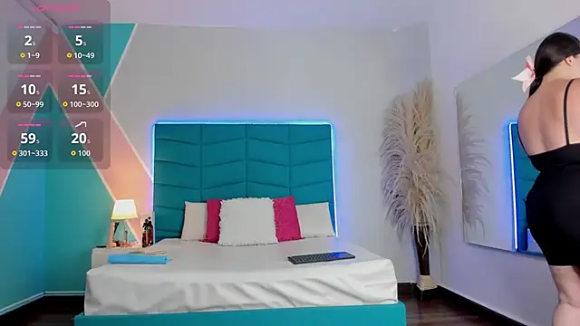  victoria collins  online show from February 2026 07:58:02 PM