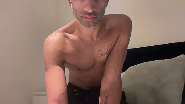 Snapshot of RandyRik chatting on December 2025 07:57:02 PM RandyRik online show from December 2025 07:57:02 PM