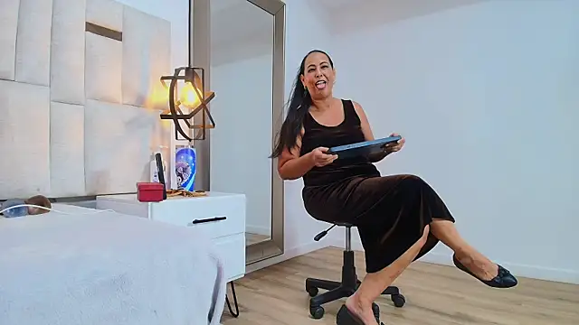 Sara BigAss- online show from January 2026 07:42:02 PM