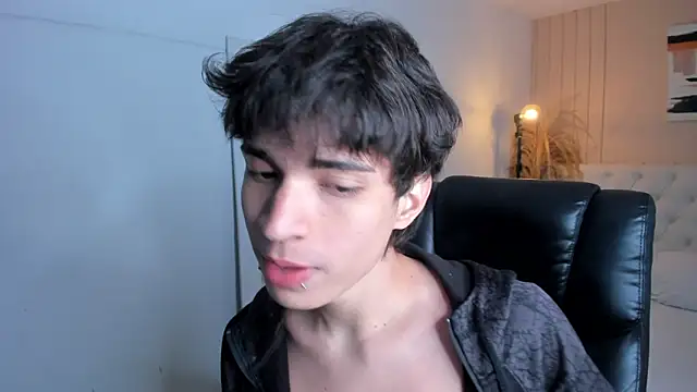 CONNOR STONNE  online show from April 2026 11:51:02 PM