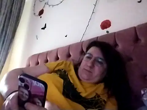 Dana92va online show from February 2026 05:43:01 PM