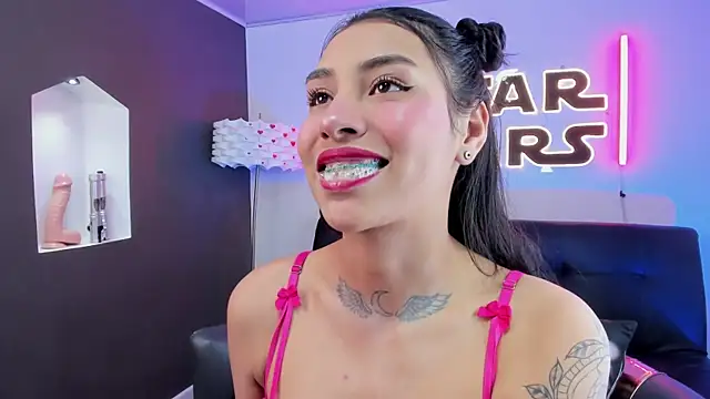 Snapshot of miss_monserrat chatting on December 2025 06:36:02 PM miss monserrat online show from December 2025 06:36:02 PM