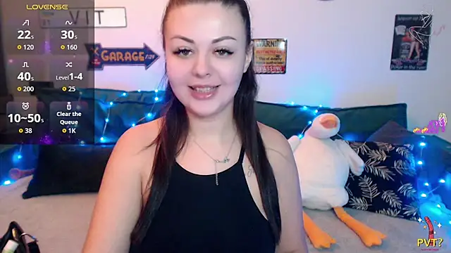 Snapshot of MonicaMoonly chatting on December 2025 08:28:02 PM MonicaMoonly online show from December 2025 08:28:02 PM