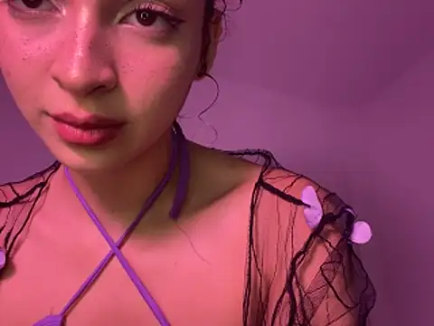 Anne Wyntheris online show from December 2025 01:28:01 AM