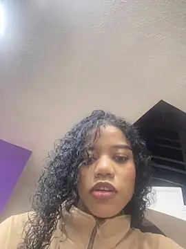 arianna roxe online show from March 2026 05:24:02 AM