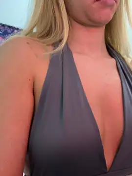 bellastormi  online show from March 2026 02:45:02 AM