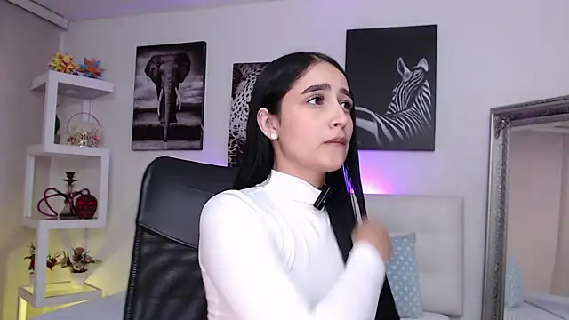 Snapshot of mialiore chatting on December 2025 12:40:02 PM mialiore online show from December 2025 12:40:02 PM