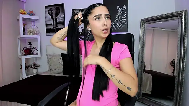 Snapshot of mialiore chatting on February 2026 12:38:02 PM mialiore online show from February 2026 12:38:02 PM