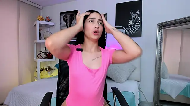 Snapshot of mialiore chatting on January 2026 12:52:02 PM mialiore online show from January 2026 12:52:02 PM