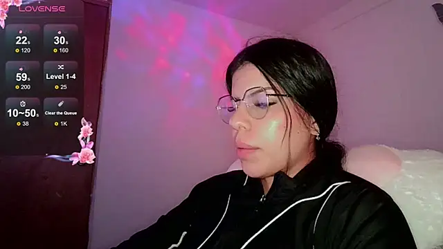 Snapshot of Adararouse1 chatting on April 2026 08:32:01 PM Adararouse1 online show from April 2026 08:32:01 PM