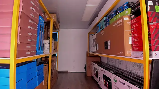 GabyyCute  online show from April 2026 07:18:01 PM