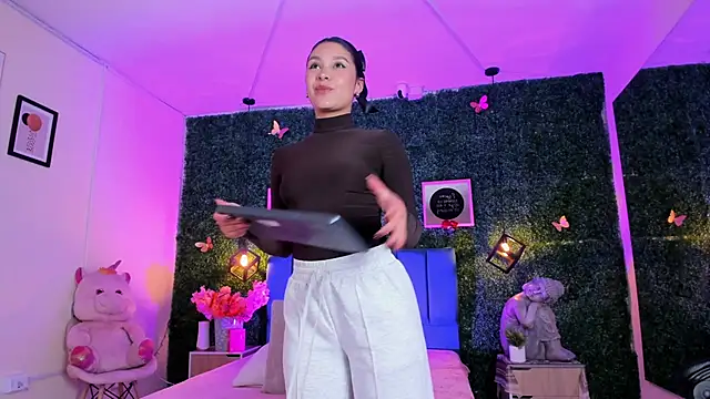 GabyyCute  online show from January 2026 03:10:02 AM