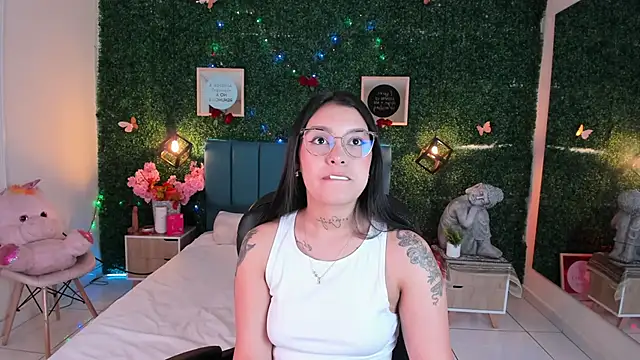 GabyyCute  online show from December 2025 03:22:01 AM