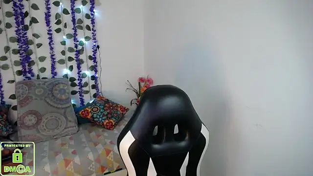 Mia Duque1999 online show from March 2026 07:59:01 PM