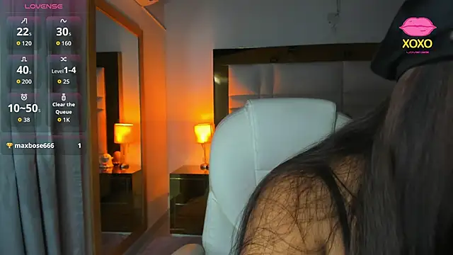 Zoei Moon online show from March 2026 07:13:02 PM