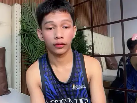 TheBoyAboveYou online show from May 2026 12:39:02 AM