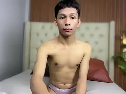 TheBoyAboveYou online show from December 2025 05:24:02 AM