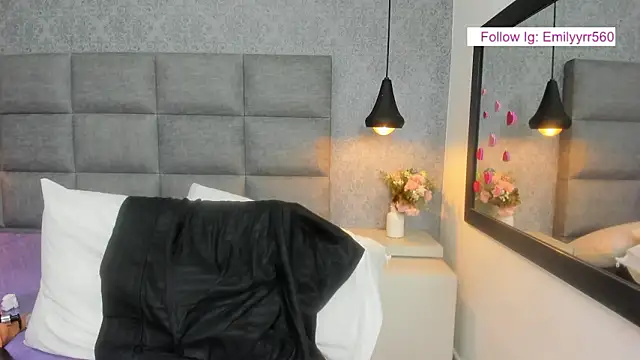 emilyy r online show from March 2026 02:04:02 AM