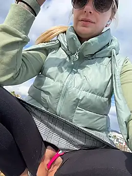 Betsy online show from March 2026 01:56:01 PM