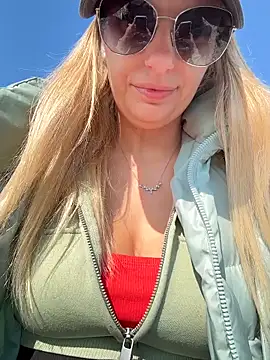 Betsy online show from April 2026 01:35:01 PM