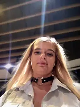 Snapshot of Betsy chatting on February 2025 11:25:02 AM Betsy online show from February 2025 11:25:02 AM