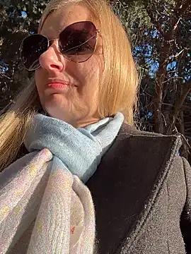 Betsy online show from January 2026 01:26:01 PM