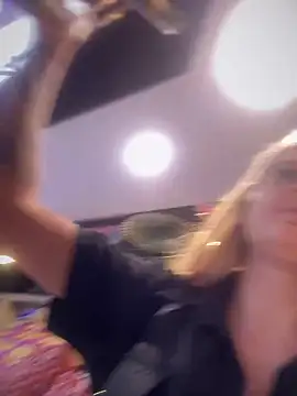 Snapshot of Betsy chatting on December 2024 01:58:01 PM Betsy online show from December 2024 01:58:01 PM